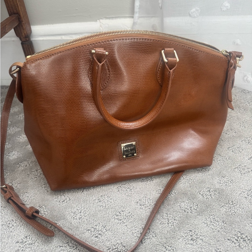 Dooney & Bourke brown handbag
